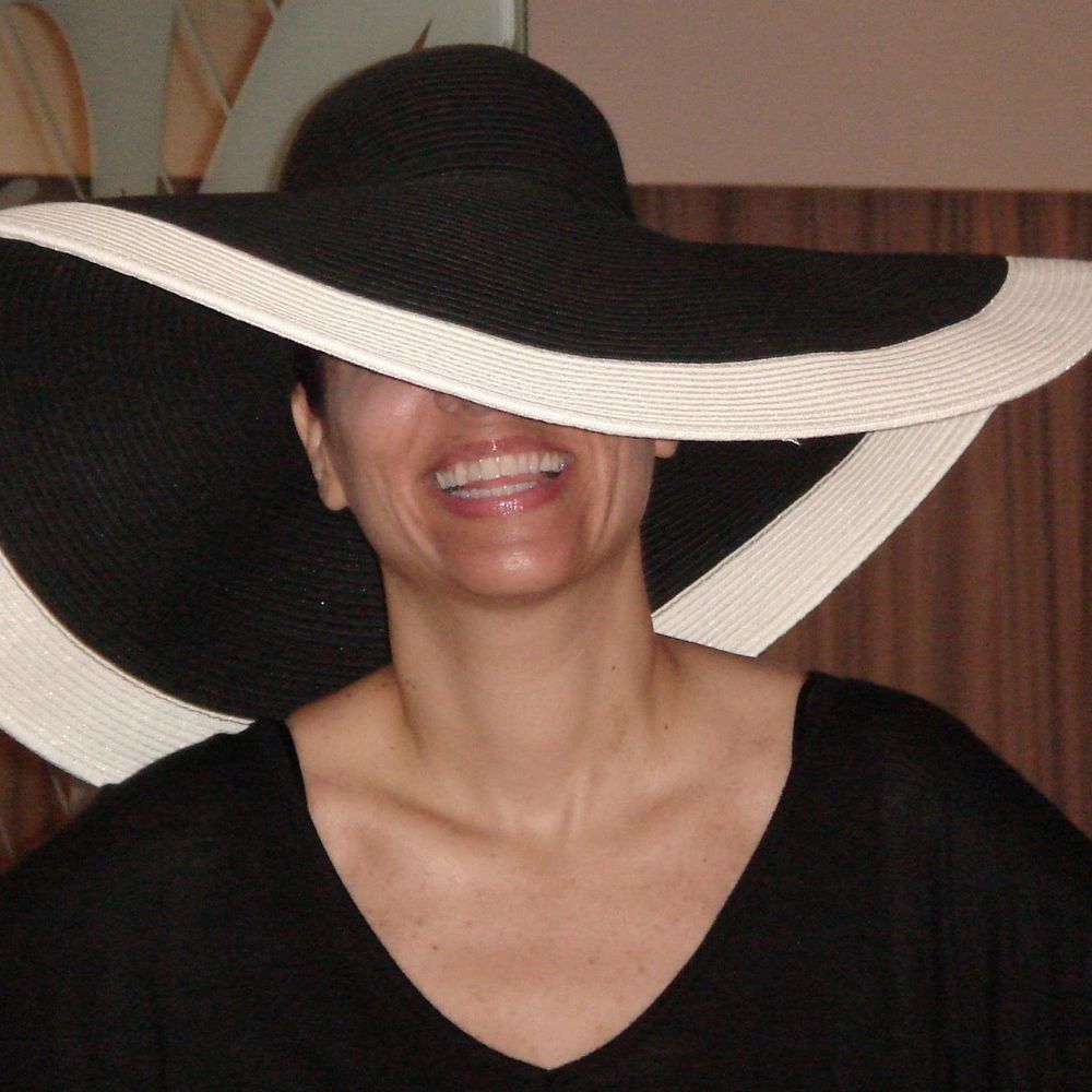 Meet your Posher, Cara